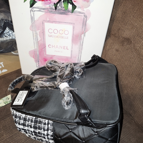 BADGLEY MISCHKA Black and White Tweed/Quilted BACKPACK - Picture 2 of 6